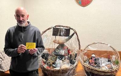 Presoen eta iheslarien aldeko zozketako sariak badu jabea