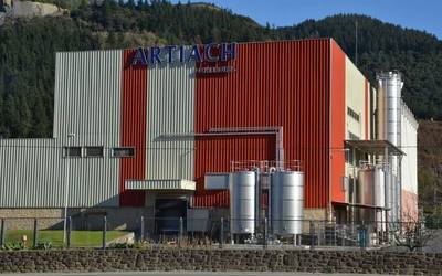 Artiachek dirutza ordaindu beharko die Orozkoko hainbat langileri, hiru biurteko zor baitizkie, soldataren %15