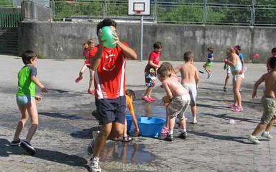 Laudioko udalekuen kudeaketa kritikatu du EAJk eta EH Bilduk erantzun du gardentasunez egin dutela