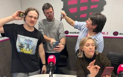 Eta helduok, nola harremantzen gara sare sozialekin?