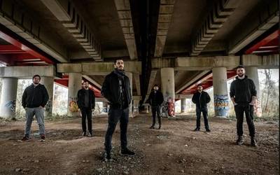 Auhen rap taldea gaztetxera iritsiko da eguenean