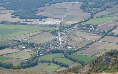Txerri haztegiak egokitzapenak egiteko baimena jaso du