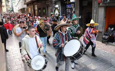 Musika eskolak hasiko du mozorroen festa Eguen Zuri egunean