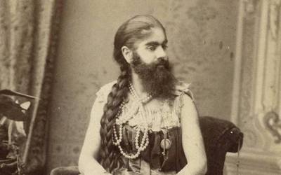 Annie Jones Elliot, emakume bizarduna