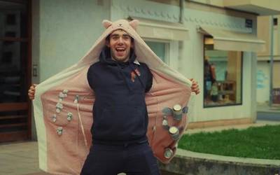 Kaparrak taldearen bideoklip berria: 'Karnabal egunero'