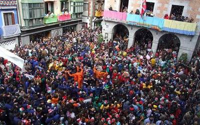 Tolosako ihauteriak zuzenean, euskara, futbola, ihauteriak