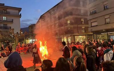 Zalduniyote eta astierteiyote Etxarri Aranatzen