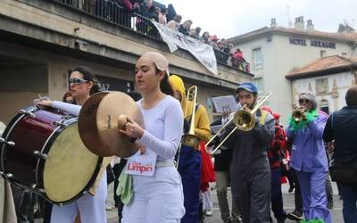 Arrasate Musikalek bi emanaldi antolatu ditu Aratusteetarako