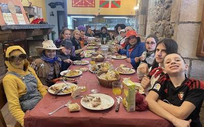 Mahaiaren bueltan elkartuko dira aurten ere gatzagarrak, Aratusteak ospatzeko