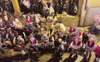 Ekaitzak ez zuen Hartza Eguneko festa zapuztu