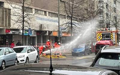 Estolda batek gainezka egin du eta Zumalakarregi etorbidea moztu dute