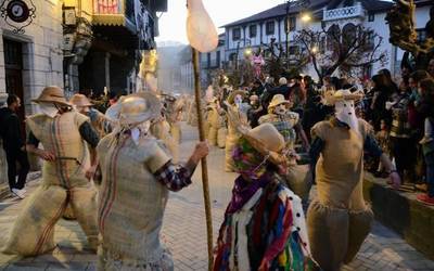 Lesakako eta Berako inauterietan murgildu gara