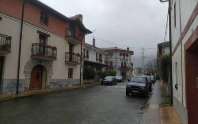 Udaletxeak teilatu berria du