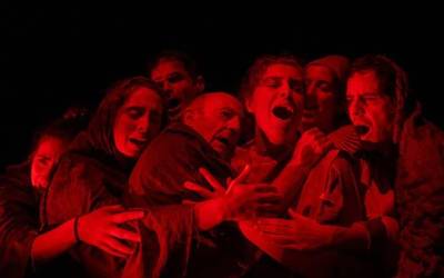 Salgai daude 'Nor naizen baneki' antzezlanerako sarrerak