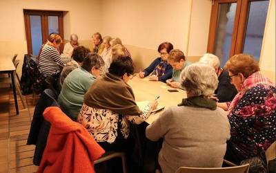 Erretiratuek bingo saioa egin dute