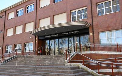 Voxek deitutako ekitaldiaren kontra, "hesia" jarriko du EHUk