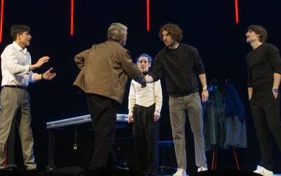 Vidaniaren '7 urte' antzezlana taularatuko dute zapatu arratsaldean Seminarixoan