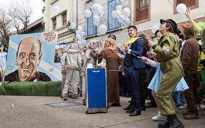 Kalea jendez lepo izan da, baina gertakari batek "desitxuratu" egin ditu Aratusteak