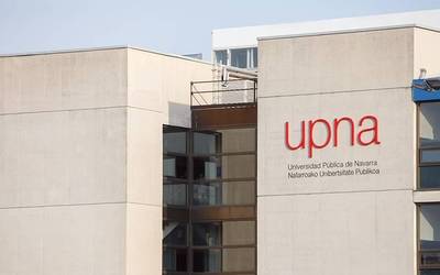 Institututik unibertsitatera bisitan