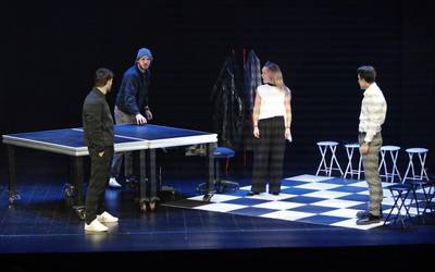 Jon Olivares osintxuarrak parte hartzen duen  '7 urte' antzezlana aurkeztu du Vidania taldeak, Bergaran