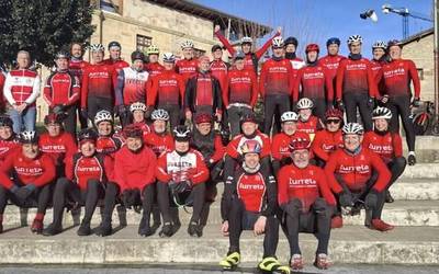 Iurreta Txirrindulari Elkarteak denboraldia abiatzeko aurkezpena egin du