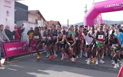 Lasterkariak eta antolatzaileak gustura, Urolako Trena lehen maratoi erdiarekin