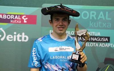 Jurdan Arakistain, palista: "Mallabitarrei eta denei esango nieke etortzeko igandean frontoira gu ikustera"