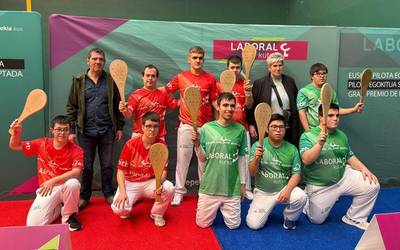 Mallabian estreinatu da Euskal Pilota Egokituaren Zirkuitua