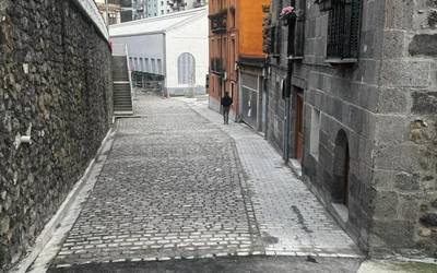 Gaurtik aurrera,  Baltegieta 18 eta 24ko garajeak erabili ahal izango dira eta Gabolatseko zubia ibilgailuentzako zabalduko da