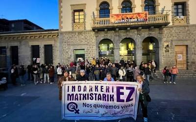 Sarrigurenen gertatutako hilketa matxista gaitzetsi dute Aiaraldean