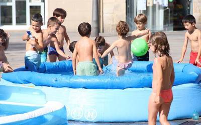 Aisialdian umeen parte hartzea sustatzeko 40.000 euroko dirulaguntza, Arrasateko Udalaren eskutik