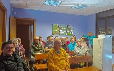 AHTren inguruko batzarra