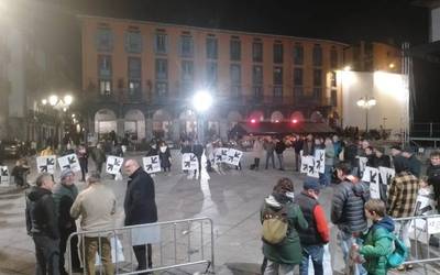 Presoen eskubideen alde egiteko elkartuko dira bihar plazan