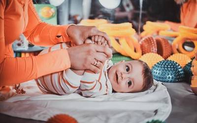 Gorputz kontzientzia eta mugimendu terapia zikloa antolatu dute Goizuetako familia txokoan