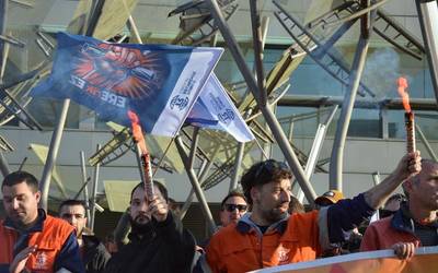 Tubos Reunidosek kaleratzeen kalte-ordainak hobetzea proposatu du berriro, baina sindikatuek ez dute baloratuko