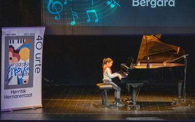 Bergarako Musika eta Dantza Eskolako 16 ikaslek parte hartuko dute Soraluzeko piano jaialdian