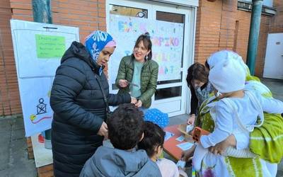 Ikastolen proiektu kolektiboa babestu eta indartzeko, Tanta Eguna ospatu du Arizmendik