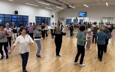 Arrasateko Portaloi elkartearen dantzaldia, otsaila behar bezala agurtzeko