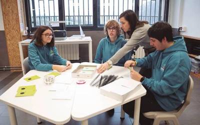 Taldean biratzen den gurpila