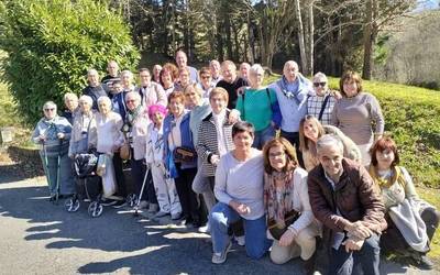 [ARGAZKI GALERIA] Oromiñoko auzo eskolako ikasle-ohiak elkartu ziren asteburuan