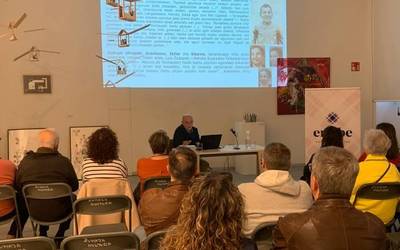 Jatsuko haurren koloniaren historia ezagutzeko aukera izan dute zumaiarrek