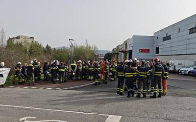 Erabateko jarraipenarekin hasi da Tubacex enpresako lanuztea hitzarmen duinaren alde