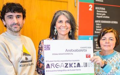 Euskal Herriko argazkilariak mapan jartzen dituen argazki topaketa