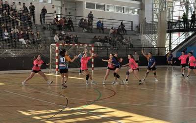 Mondragon Lingua Bergarak ez dio aukerarik eman Urkabe Donibaneri finala irabazteko