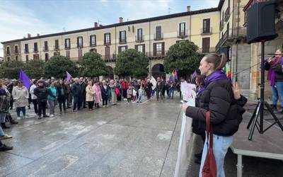 Aldarri feministak ozen entzun dira Debagoienean