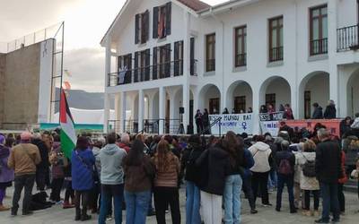 Hainbat modutara ospatu zen Emakumeen Eguna