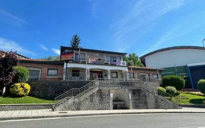 Lesbosera bidaltzeko makarroi bilketa Mallabian