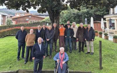 1944ko kintoak bazkaritarako batu dira asteburuan