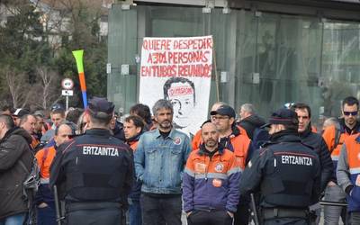 Luzatu egingo dute Tubos Reunidoseko enplegua erregulatzeko espedientearen kontsulta epea, zuzendaritzak bere asmoei eutsi dien arren