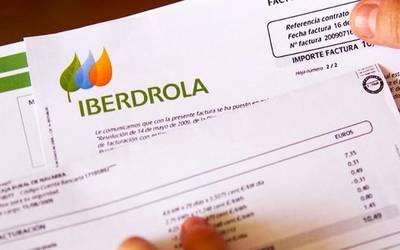 Argindarraren fakturak ulertzeko tailerrak antolatu ditu Energia Bulegoak